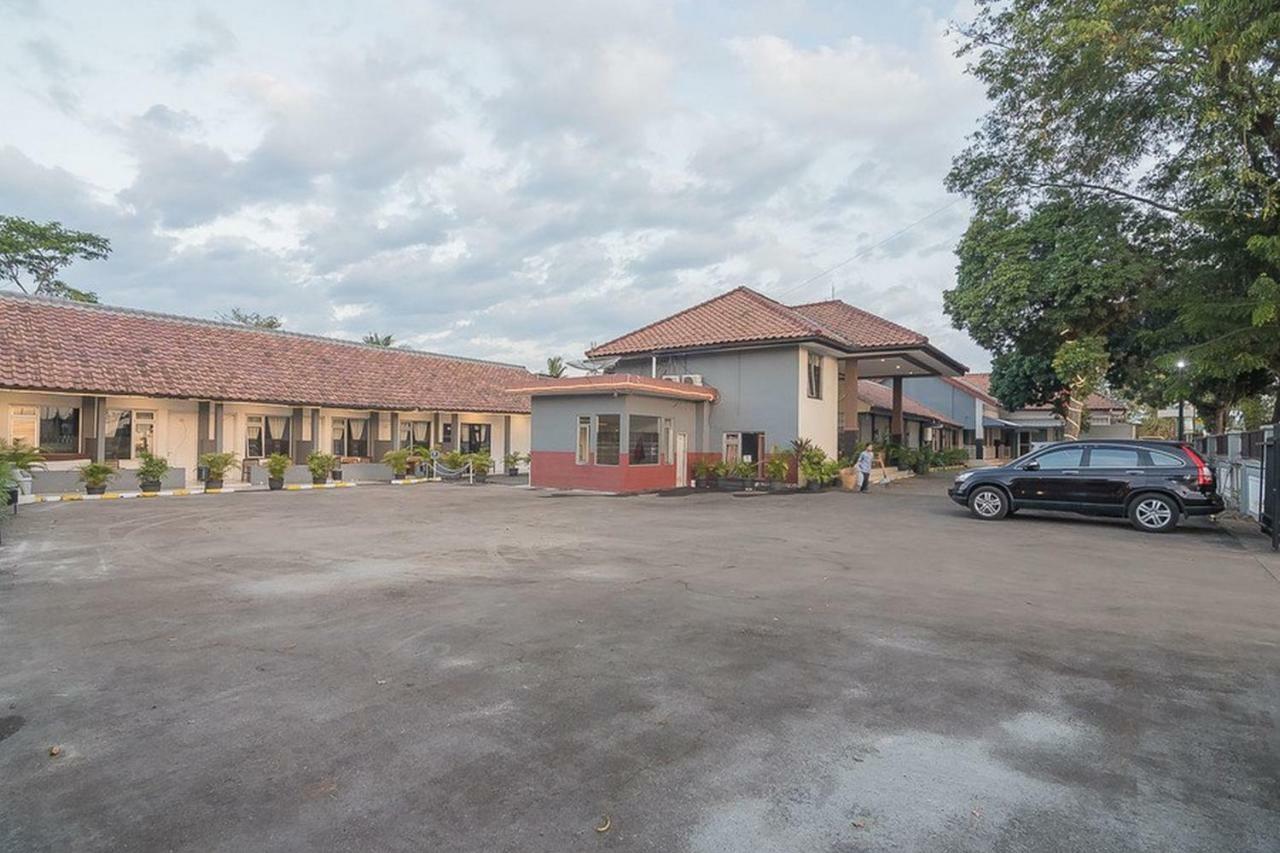 Reddoorz Near Alun Alun Subang Exterior foto